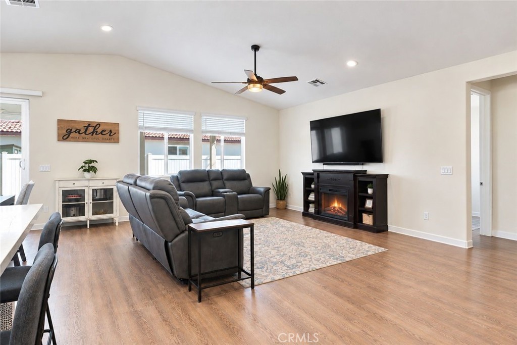35112 Funk Way Property Photo 5