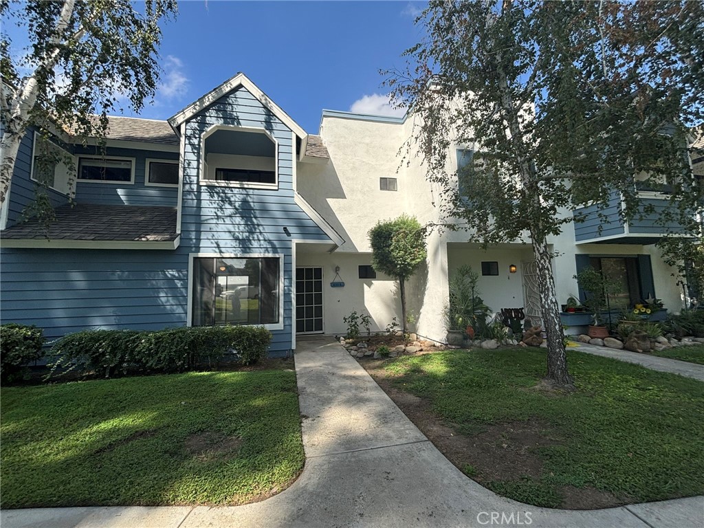 633 Church Pl 3 Property Photo 1