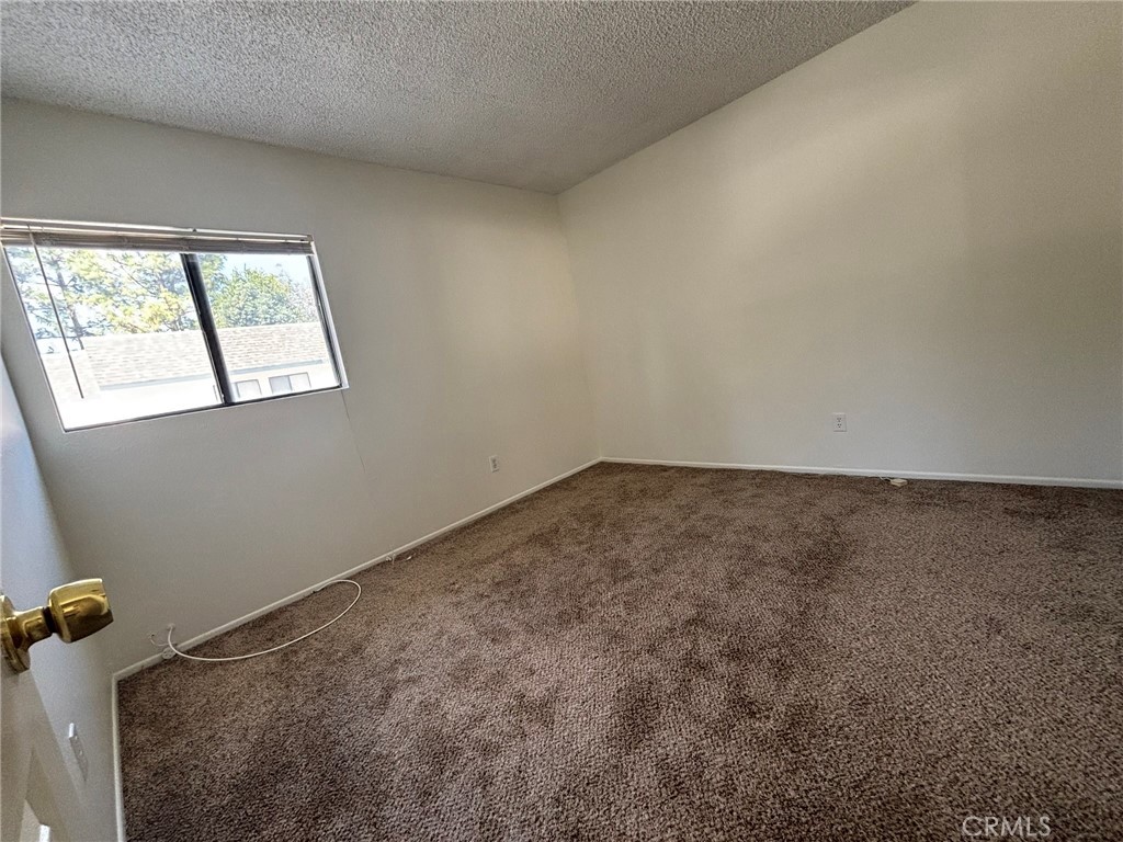 633 Church Pl 3 Property Photo 9