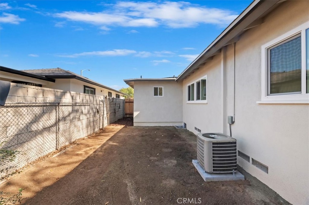 3986 Van Buren Property Photo 28