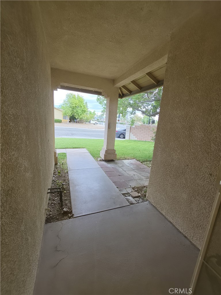 5504 N Mountain Property Photo 4