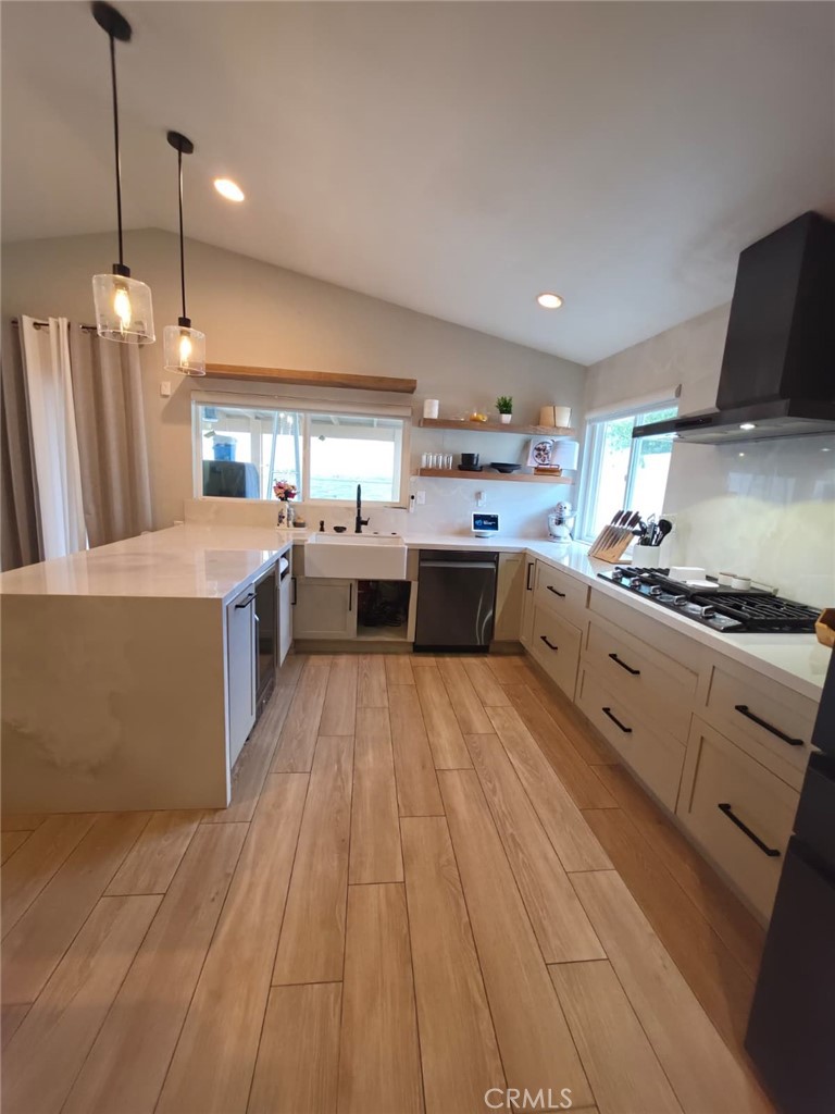 5504 N Mountain Property Photo 8