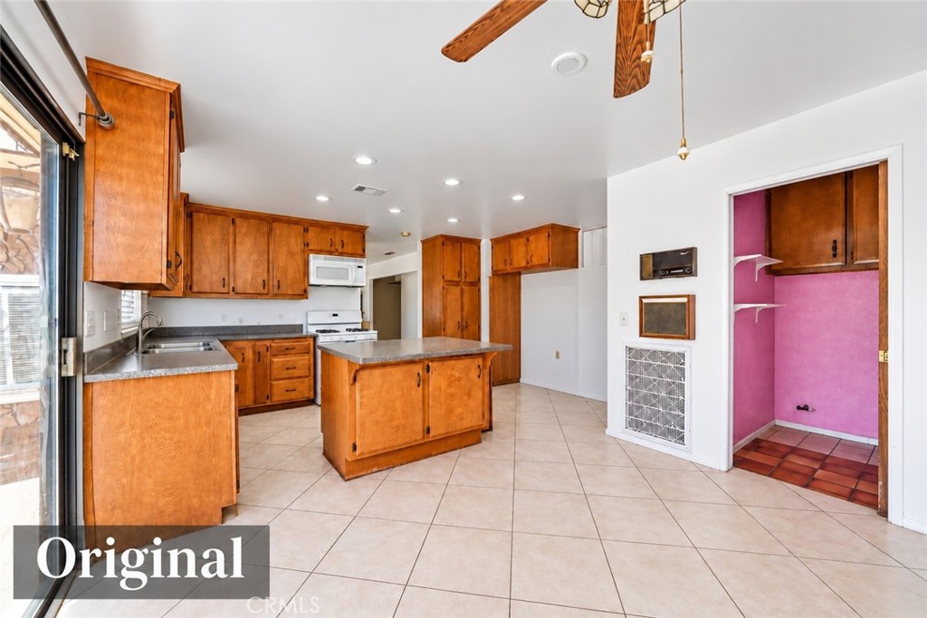 18621 Centennial Street Property Photo 7