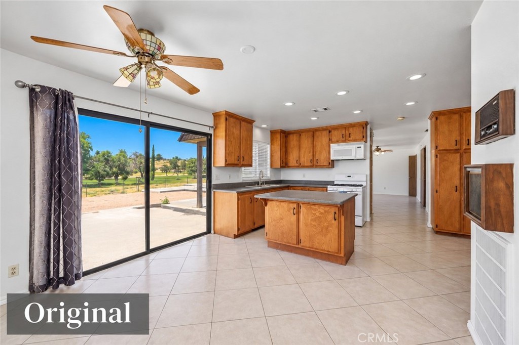 18621 Centennial Street Property Photo 8