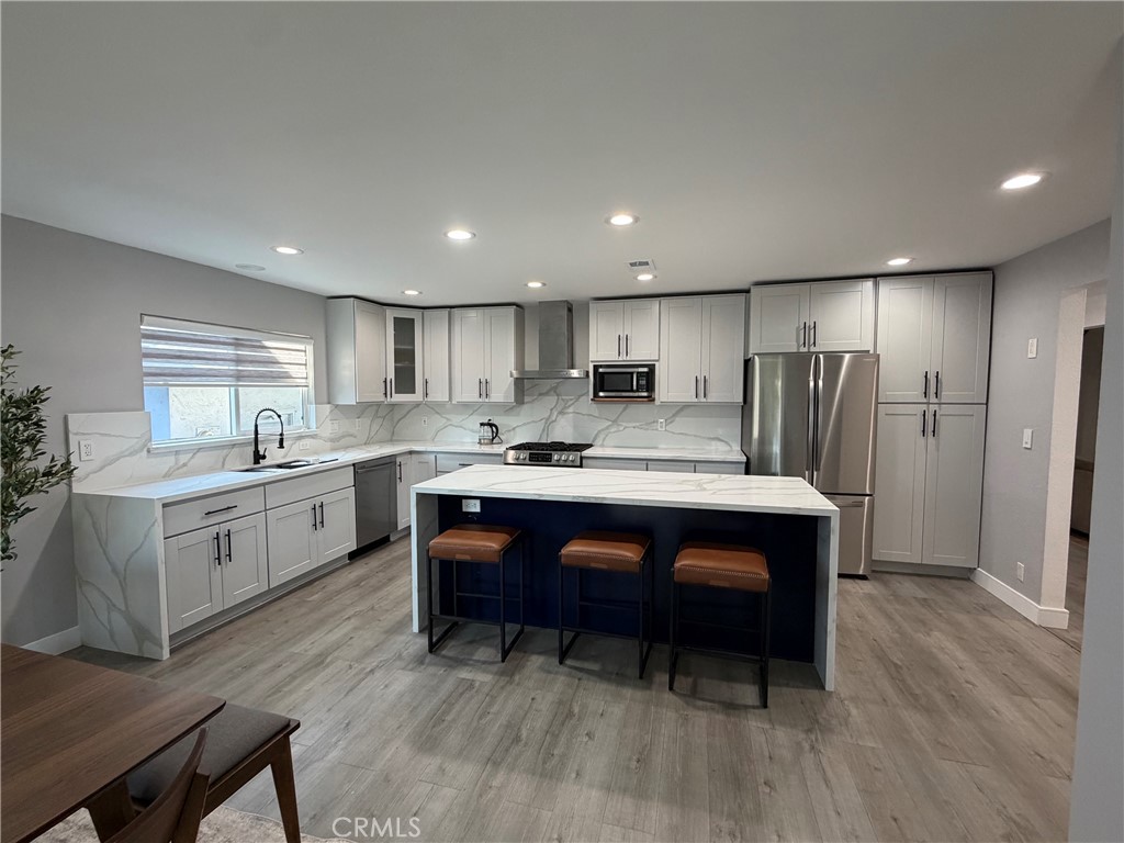 1864 Shenandoah Ave Property Photo 2