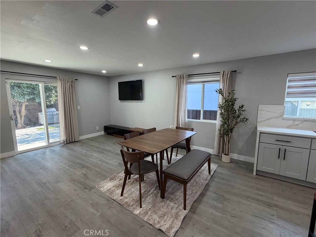 1864 Shenandoah Ave Property Photo 3