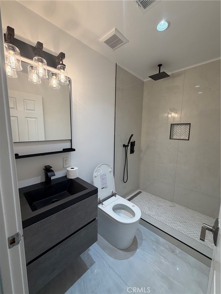 1864 Shenandoah Ave Property Photo 8