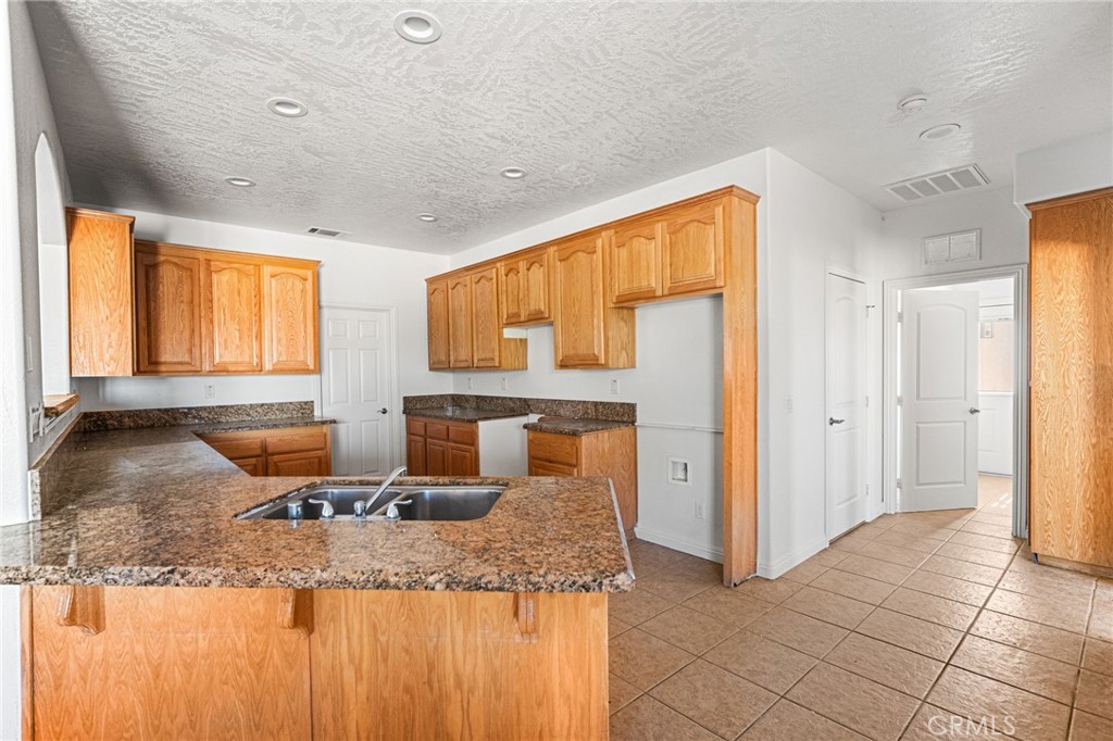 8778 Smoke Tree Property Photo 3