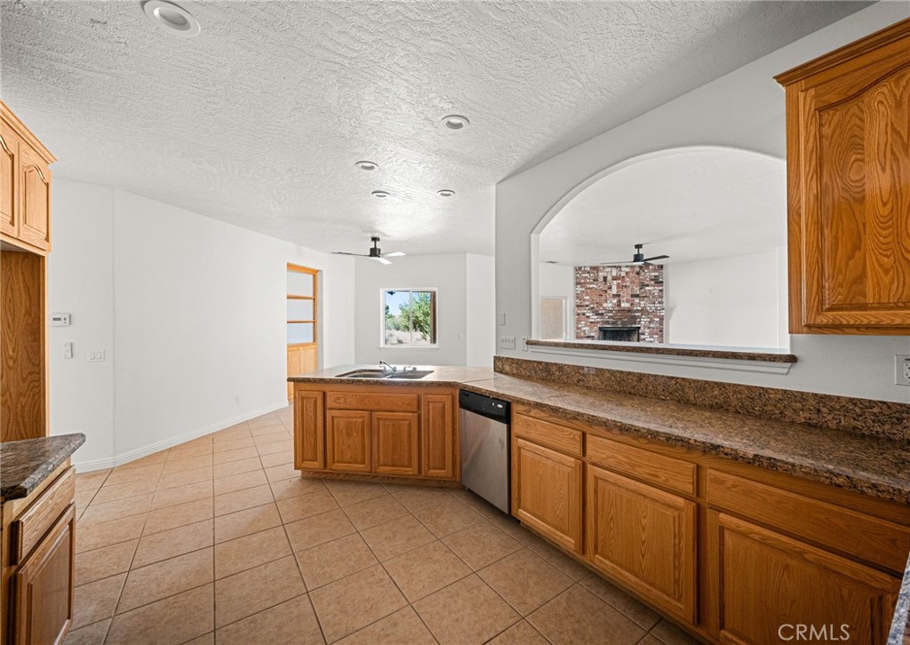 8778 Smoke Tree Property Photo 4