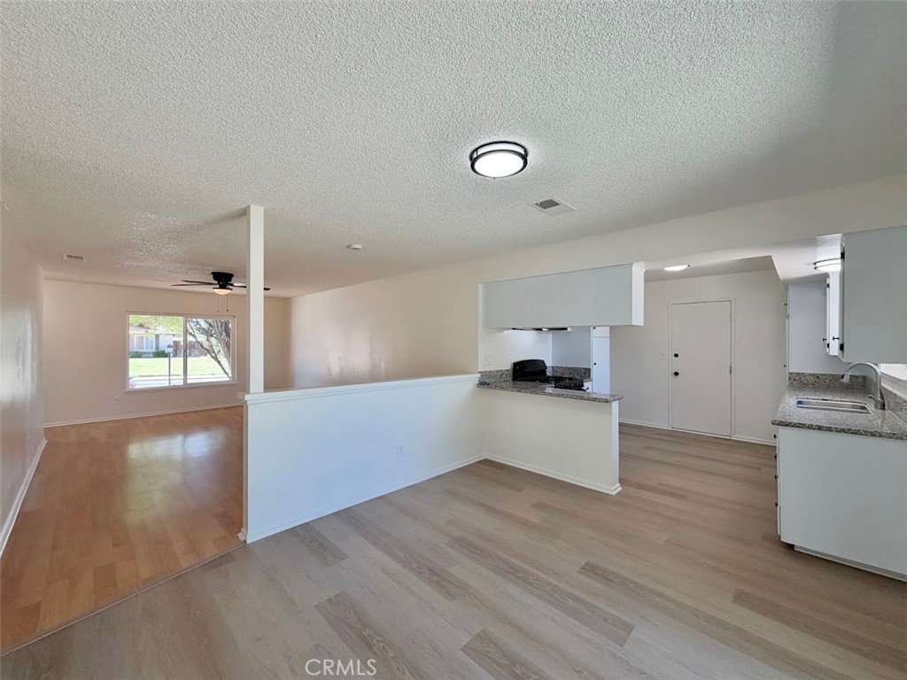 14365 Manzanita Property Photo 5