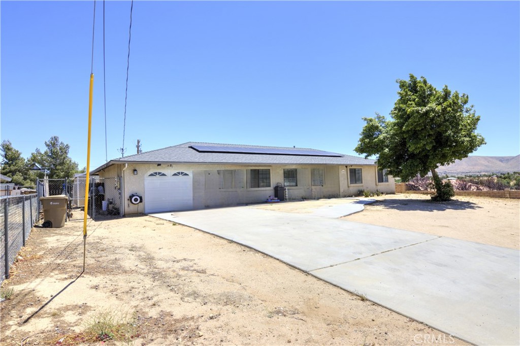 8755 Lassen Ave Property Photo 5