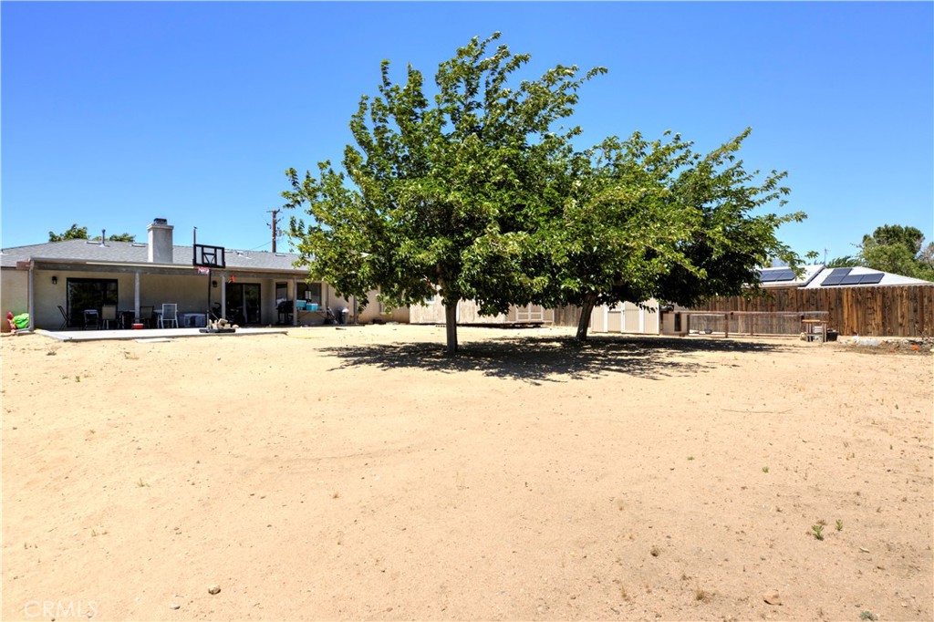 8755 Lassen Ave Property Photo 22