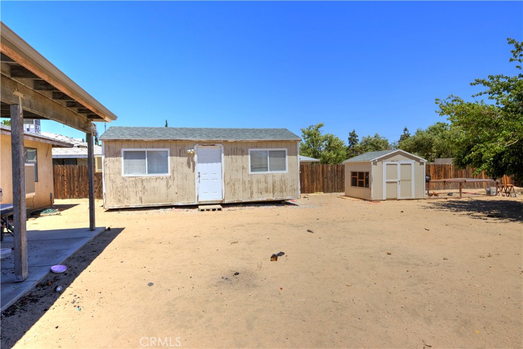 8755 Lassen Ave Property Photo 23