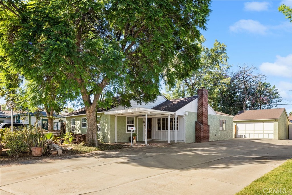6825 Glacier Drive Property Photo 1