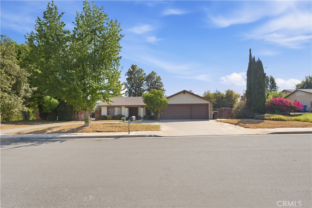 1491 Cedarhill Drive Property Photo 1