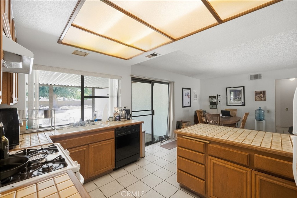 1491 Cedarhill Drive Property Photo 8