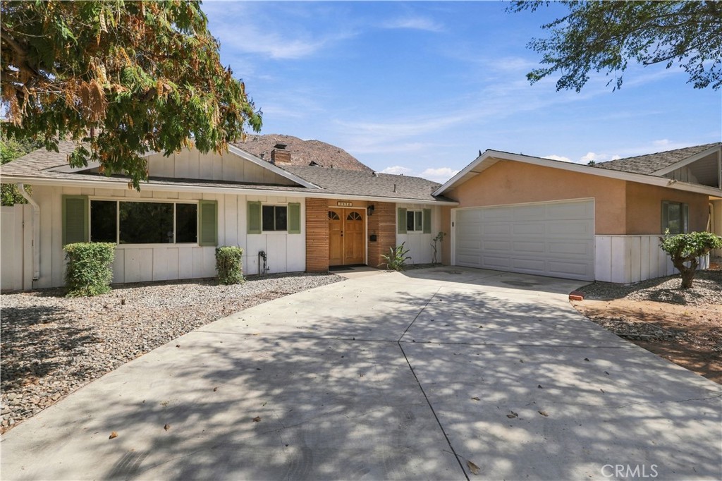 3970 Mt Vernon Property Photo 1