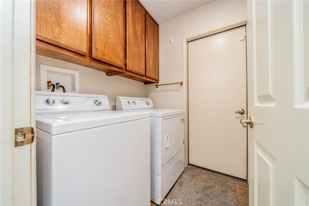 11030 Hickory Avenue Property Photo 28