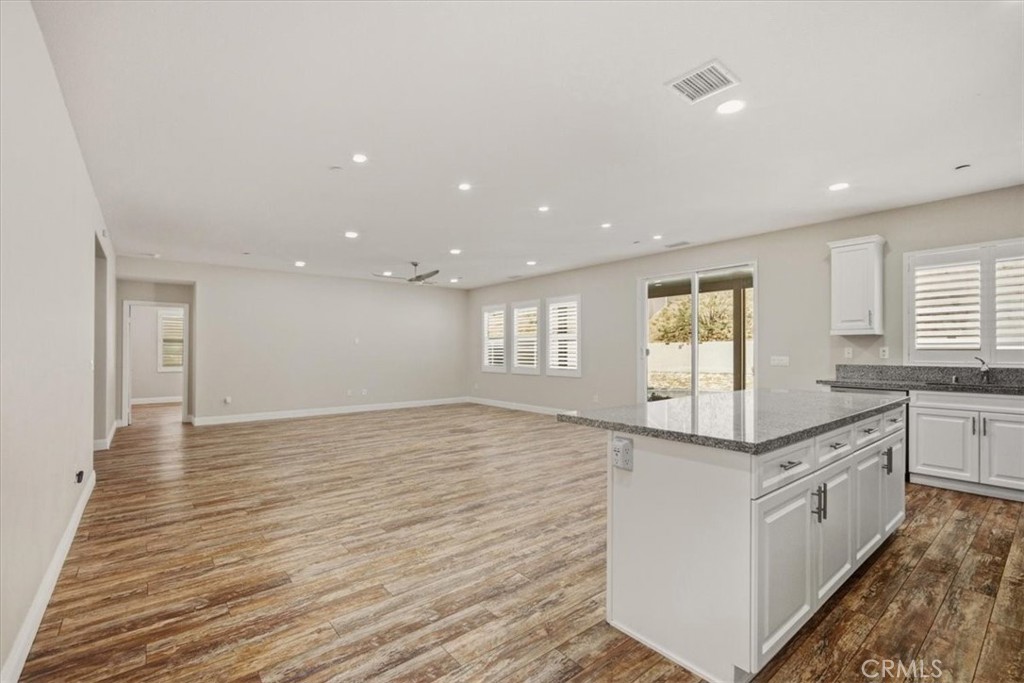 20972 Center Property Photo 15