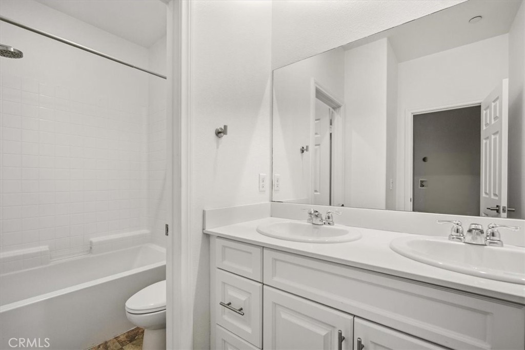 20972 Center Property Photo 23