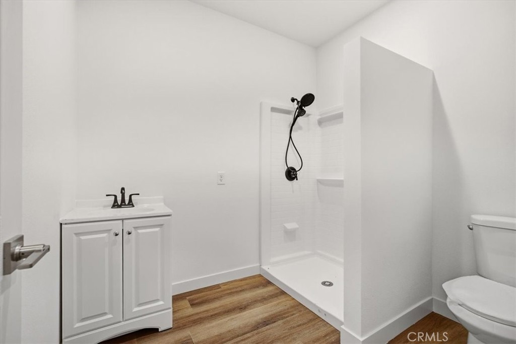 20972 Center Property Photo 28