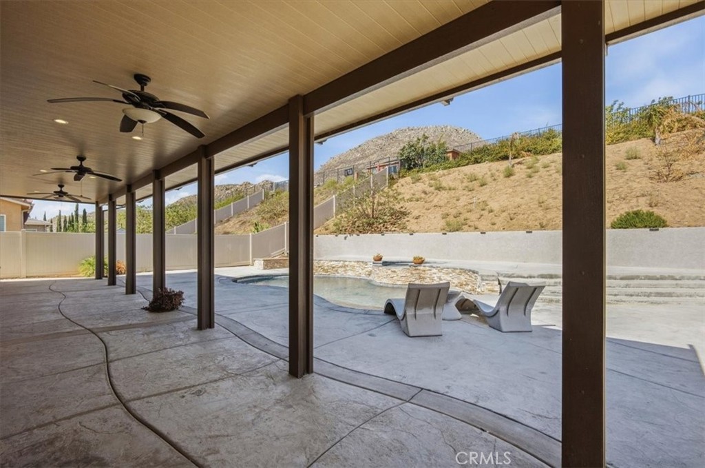 20972 Center Property Photo 34