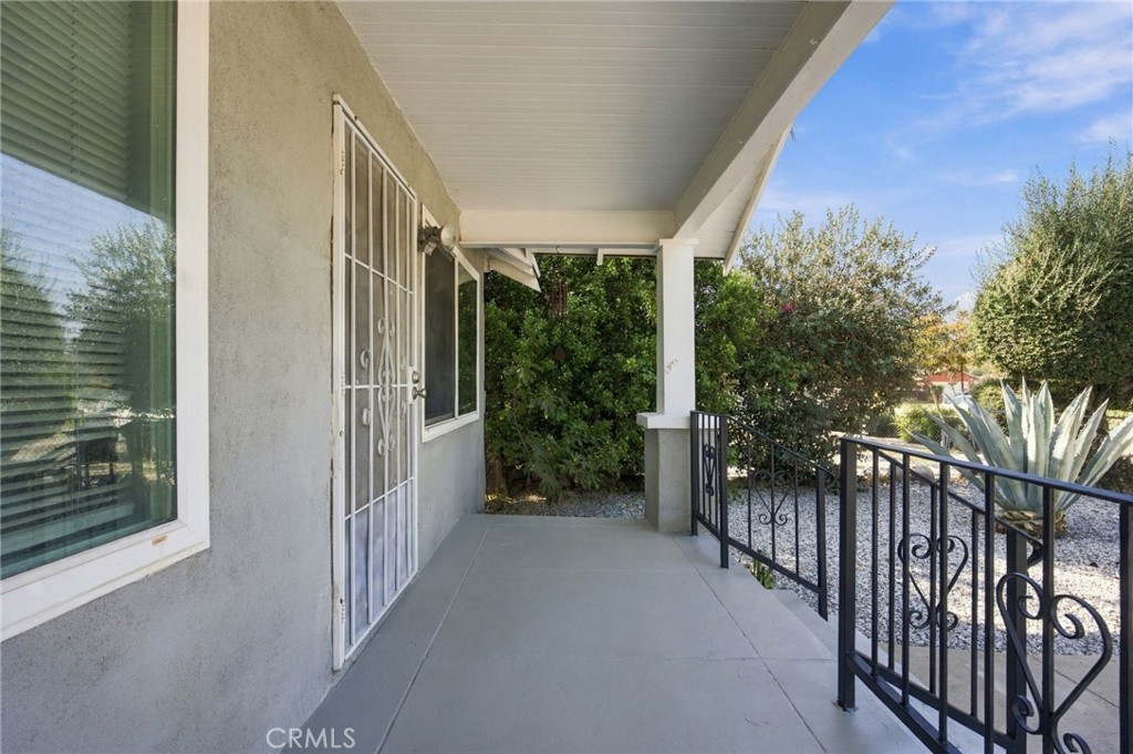 1625 Genevieve Property Photo 3