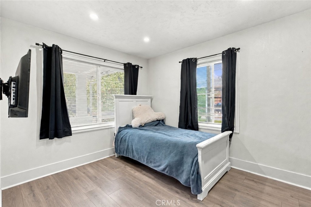 1625 Genevieve Property Photo 10