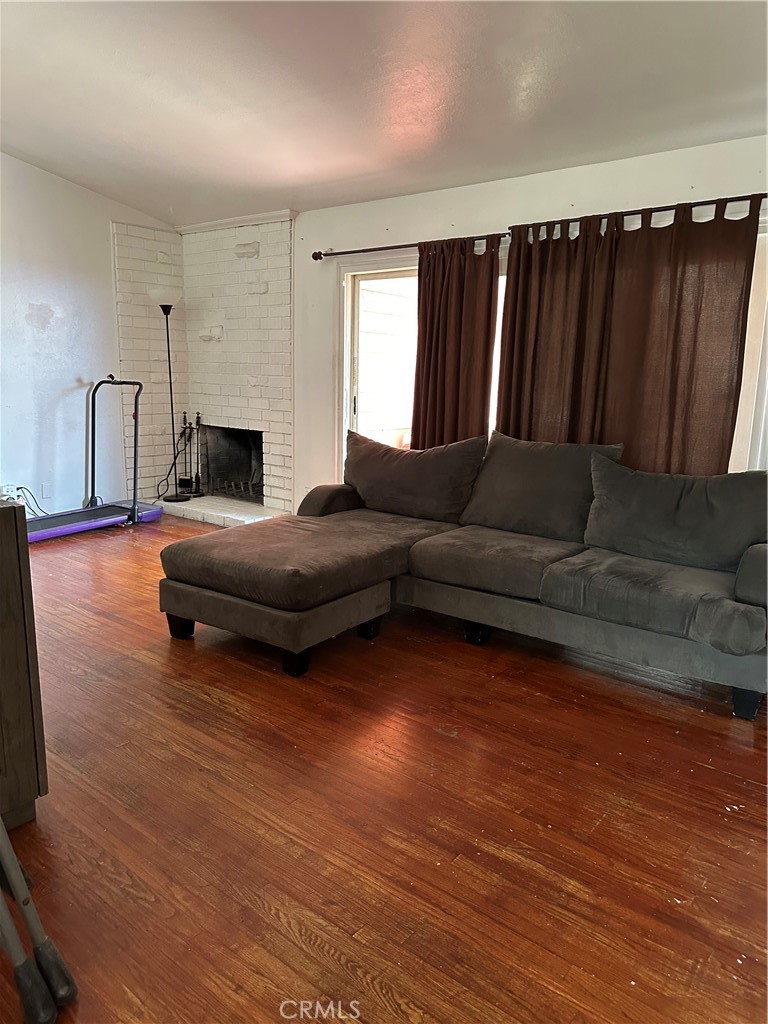 858 N Benson Property Photo 6