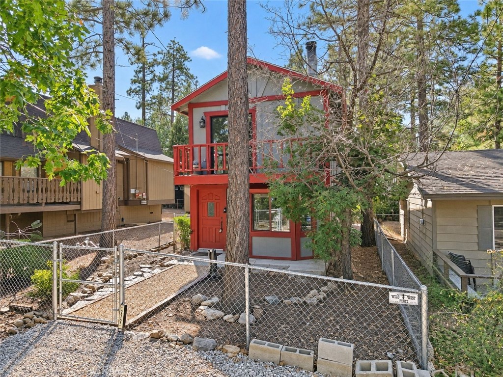 272 Imperial Avenue Property Photo 10