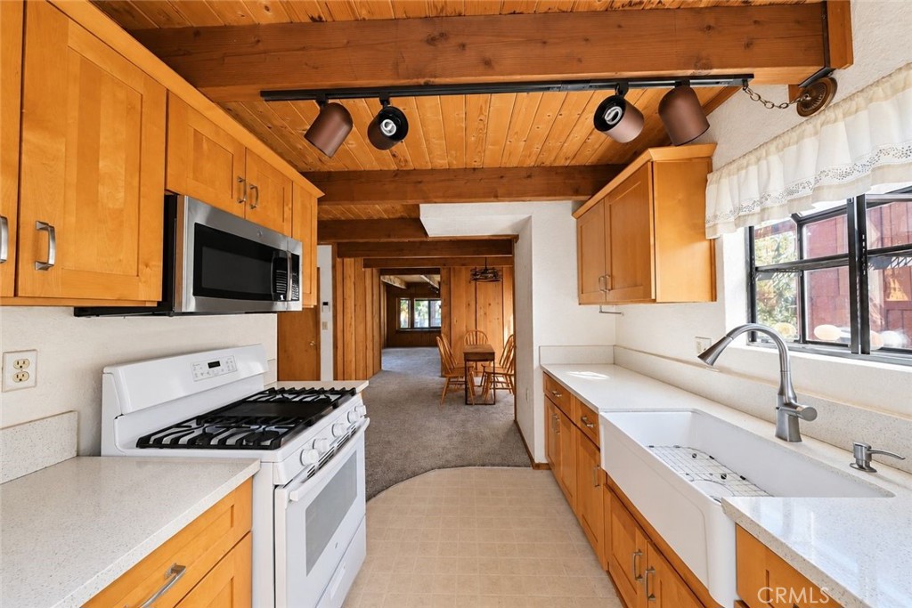 272 Imperial Avenue Property Photo 29