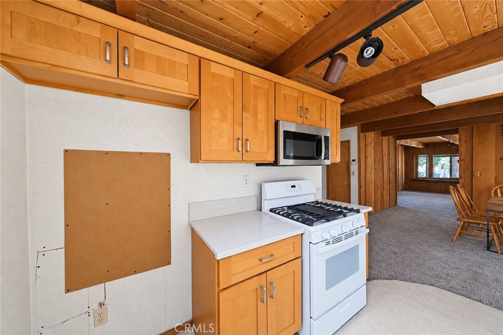 272 Imperial Avenue Property Photo 30
