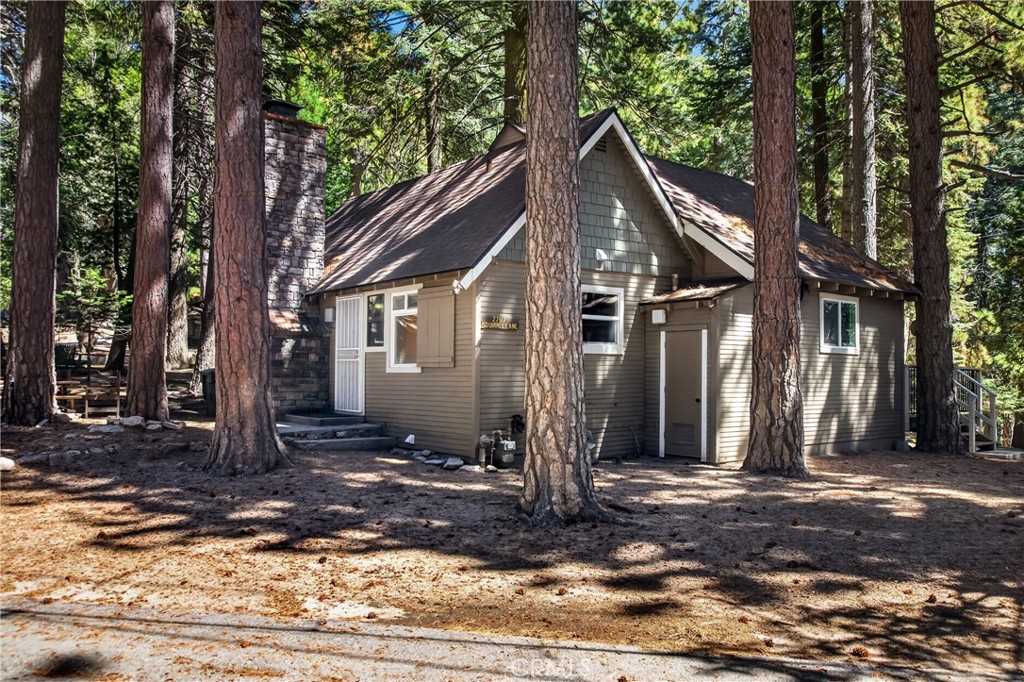 27917 Squirrel Lane Property Photo 1