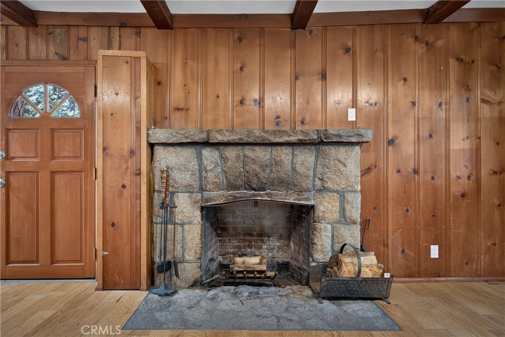 27917 Squirrel Lane Property Photo 6