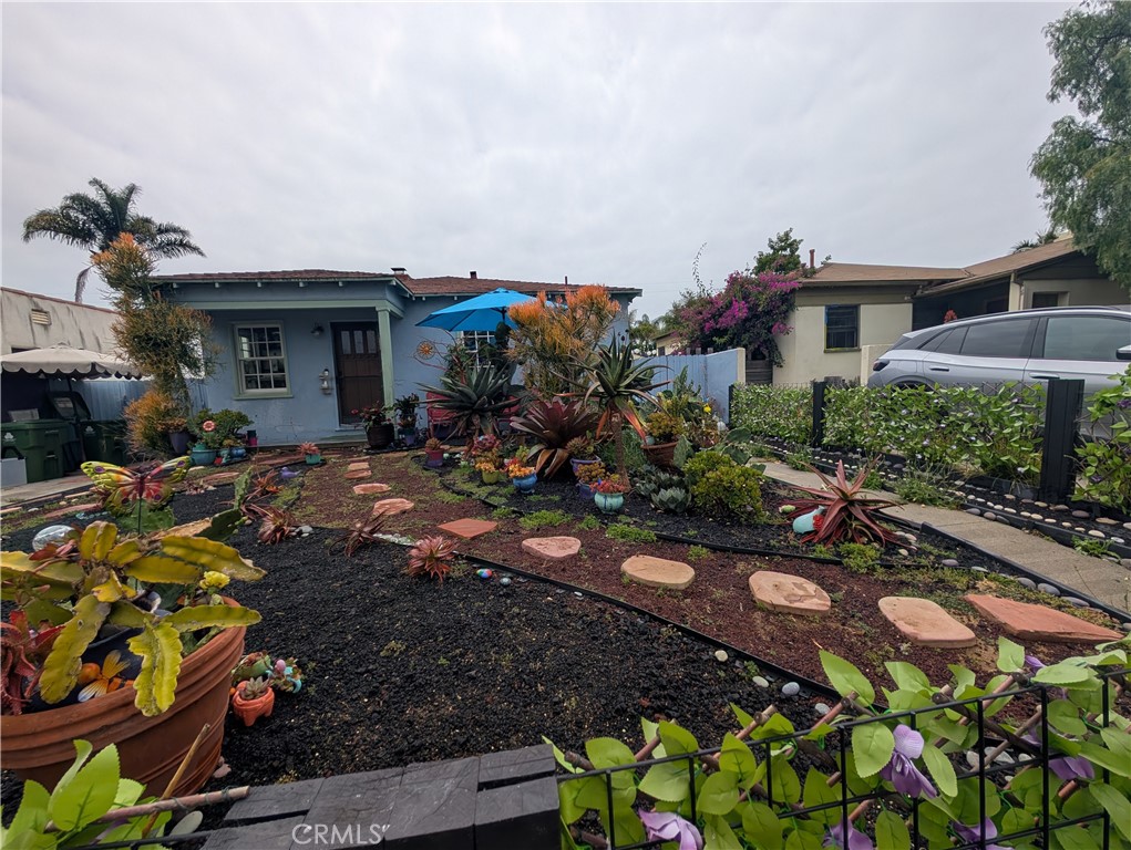 3771 1/2 Boise Avenue Property Photo 1