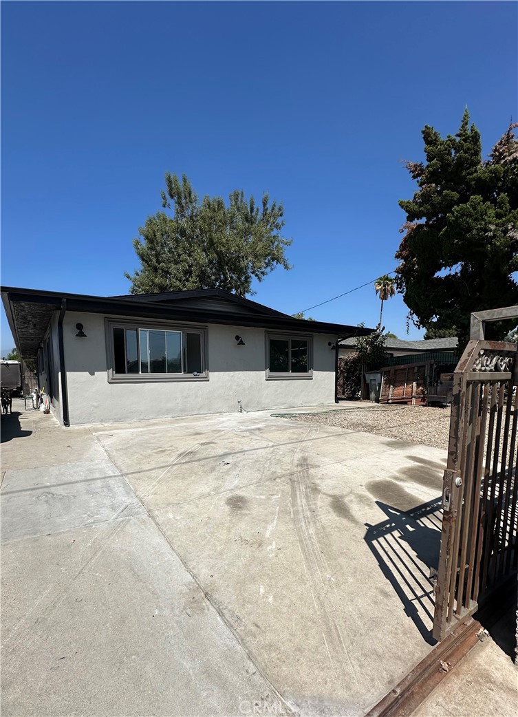 1684 W 8th Property Photo