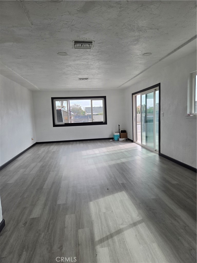 1684 W 8th Property Photo 2