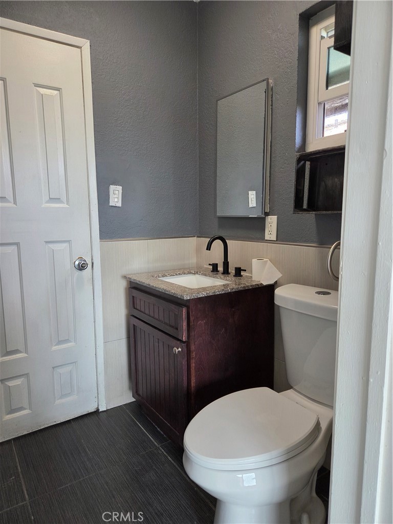 1684 W 8th Property Photo 6