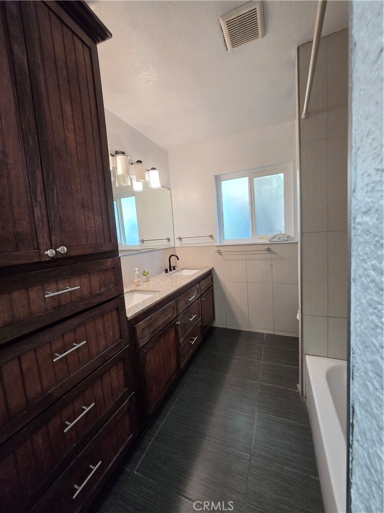 1684 W 8th Property Photo 10