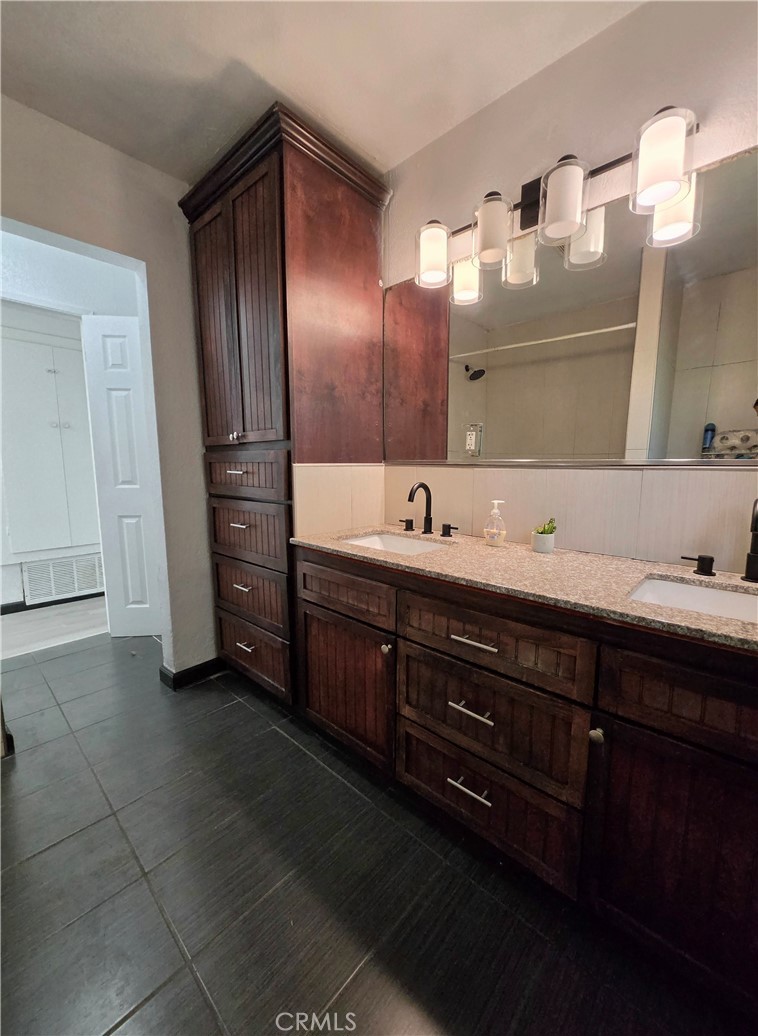 1684 W 8th Property Photo 12