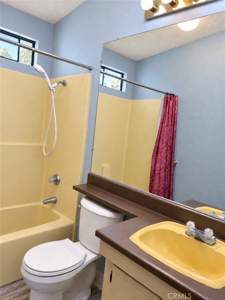 2598 Ayala Drive Property Photo 12