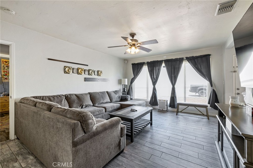 12238 Michigan Street Property Photo 7