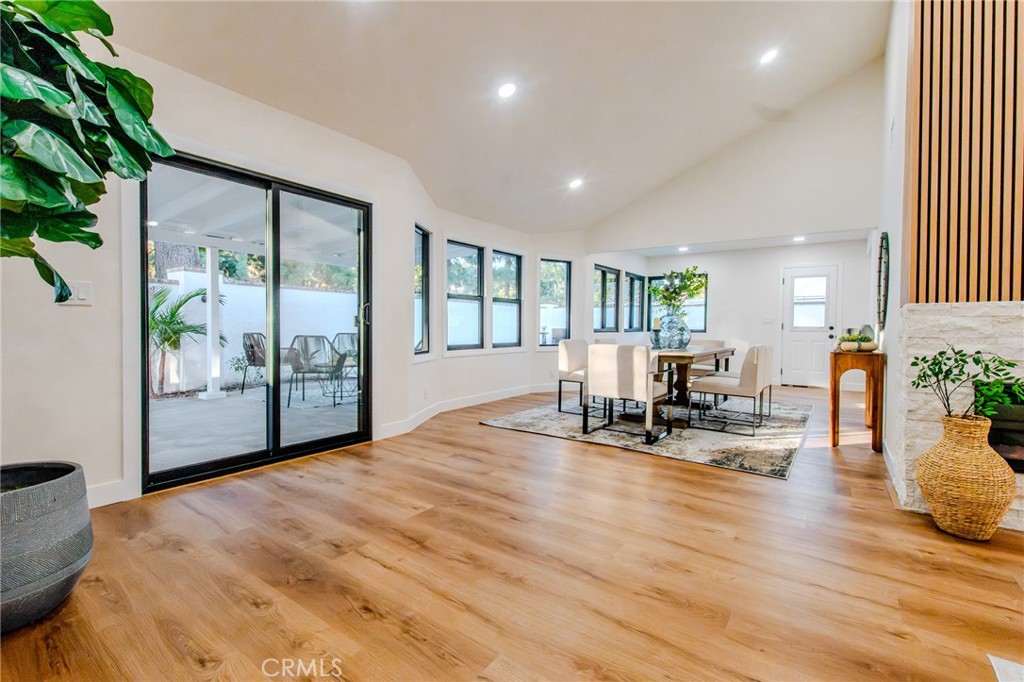 4309 Camphor Property Photo 7