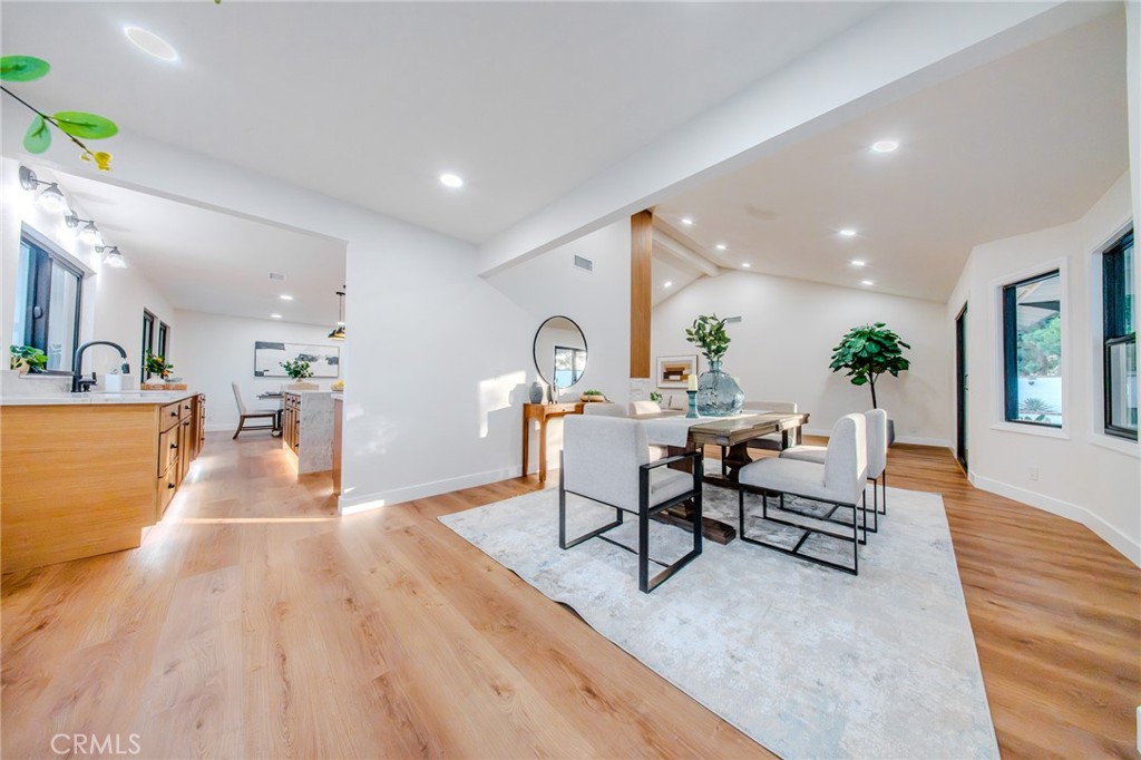 4309 Camphor Property Photo 10