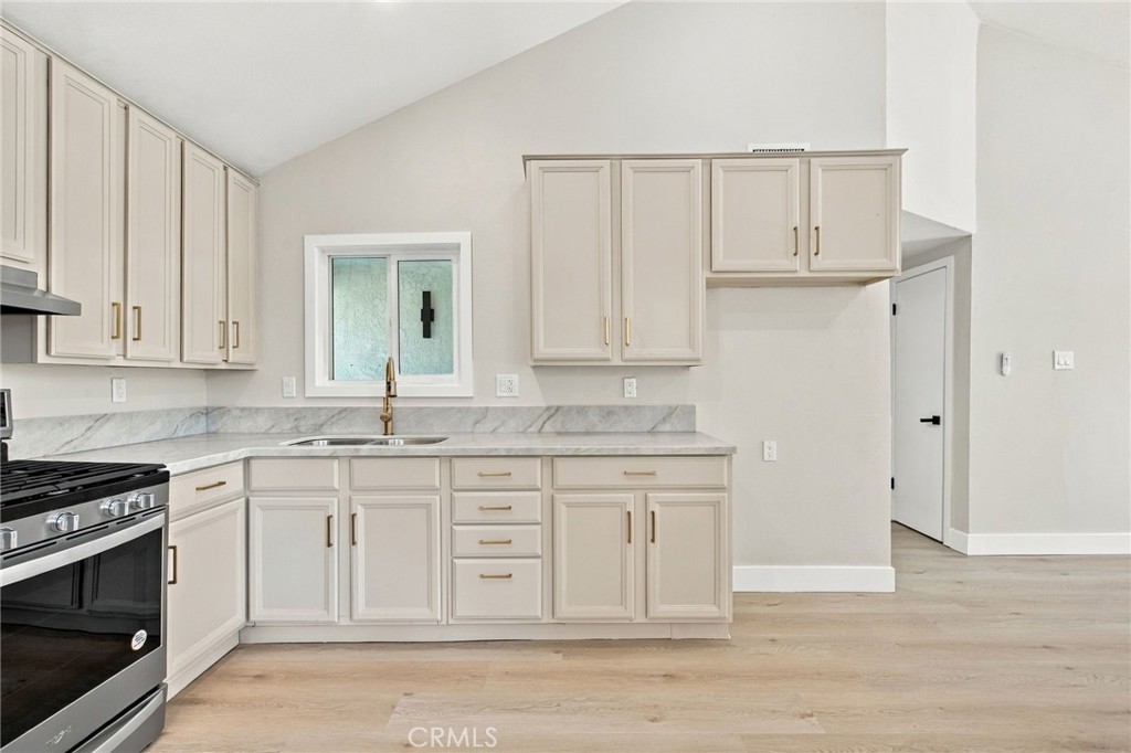 3771 Briarvale Property Photo 10