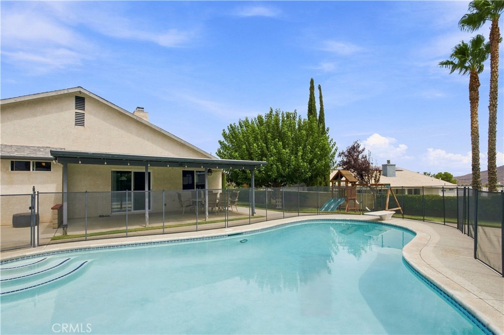 18461 Sutter Property Photo 7