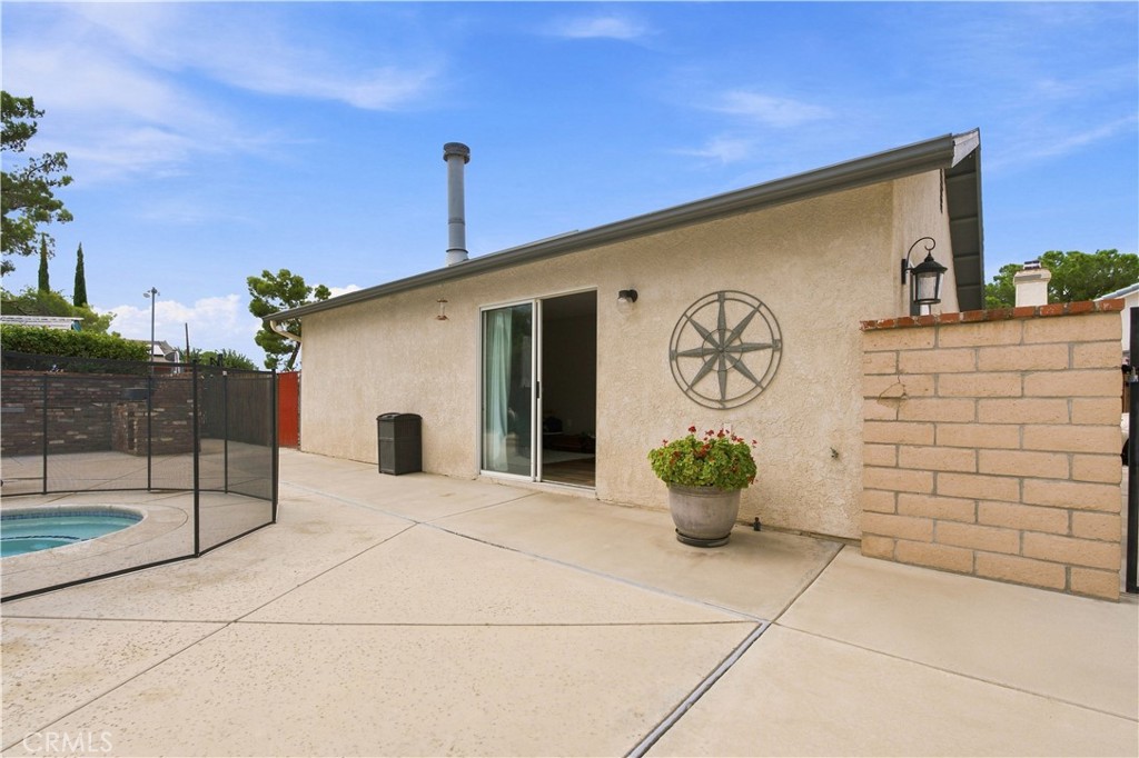 18461 Sutter Property Photo 13