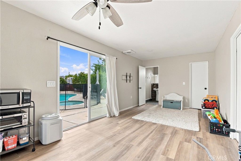 18461 Sutter Property Photo 14