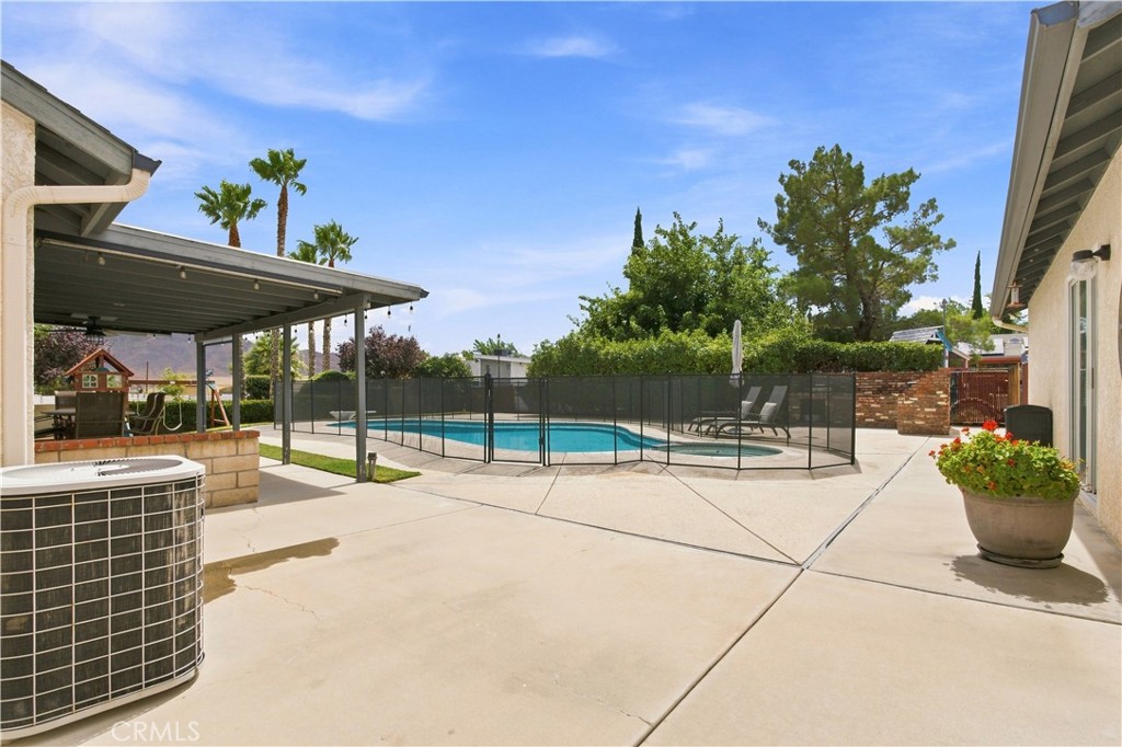 18461 Sutter Property Photo 28