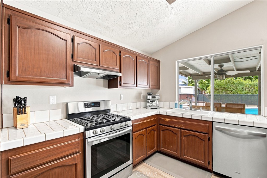 18461 Sutter Property Photo 38